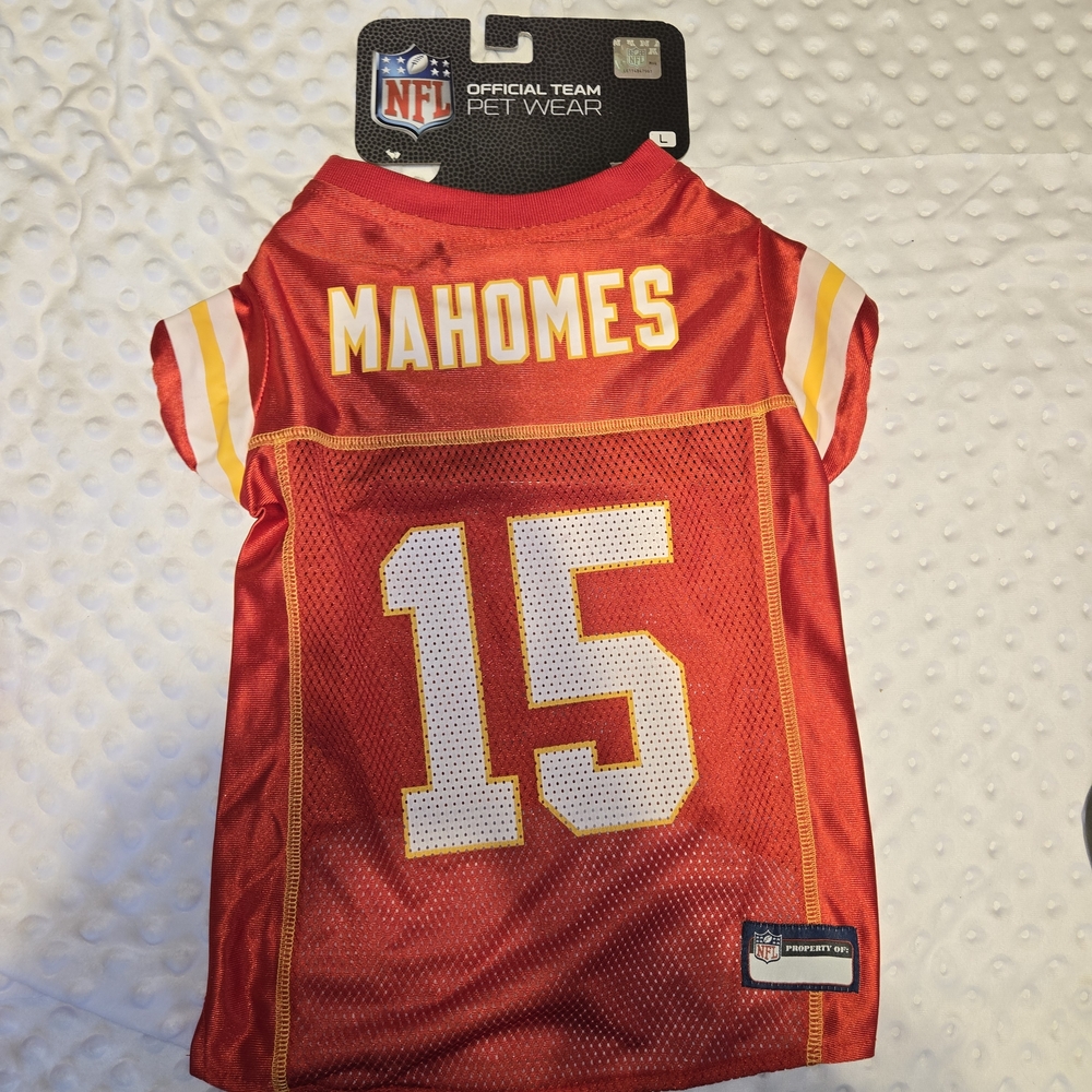 NFL Mahomes Red Pet Jersey with White and Yellow Accents Sz L NWT